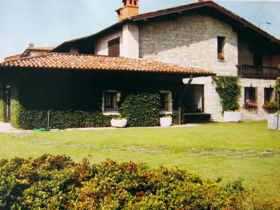 Villa di prestigio con parco vicino al Golf Club a Bergamo in Vendita